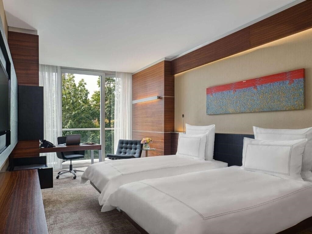 Панорама Swissotel Buyuk Efes Izmir 3*