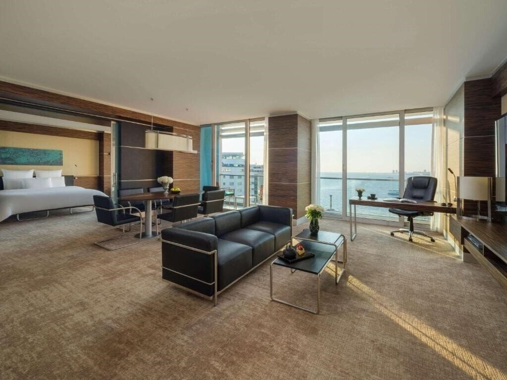 Вид Swissotel Buyuk Efes Izmir 3*