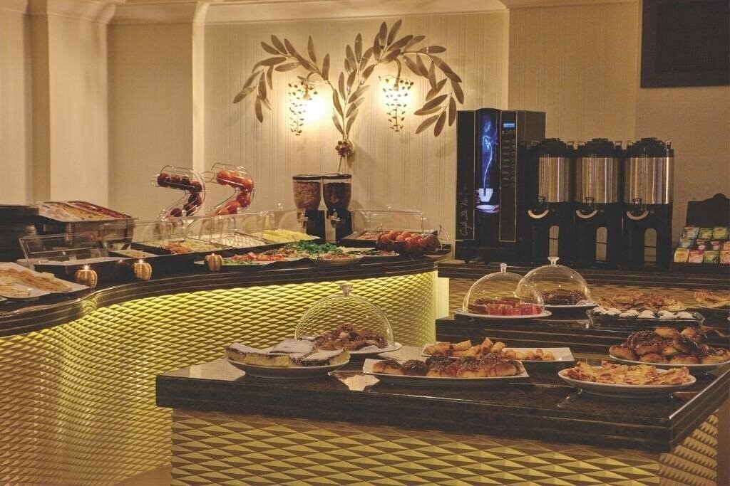 Фотографія Susuzlu Atlantis Hotel 4*