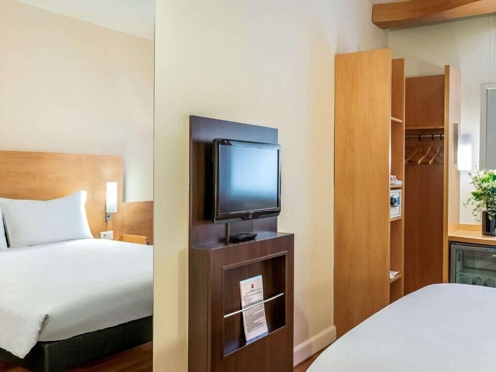 Вид Ibis Izmir Alsancak 4*