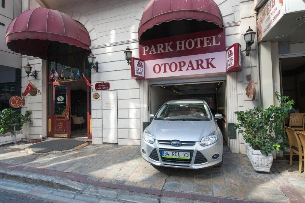 Фото Oglakcioglu Park Hotel (ex. Park Hotel Izmir, Oglakcioglu Park Boutique Hotel) 3*
