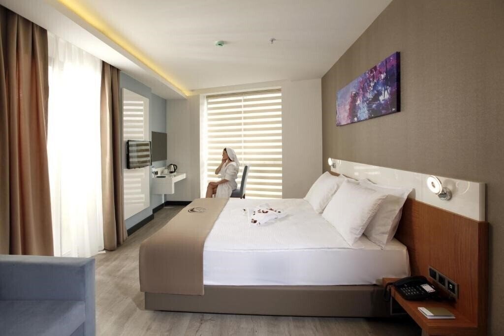 Панорама Buca Residence Hotel 3*