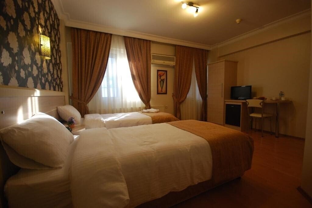 Вид Mini Fuar Otel (ex. Mini Fuar Hotel Izmir, Mini Hotel) 2*