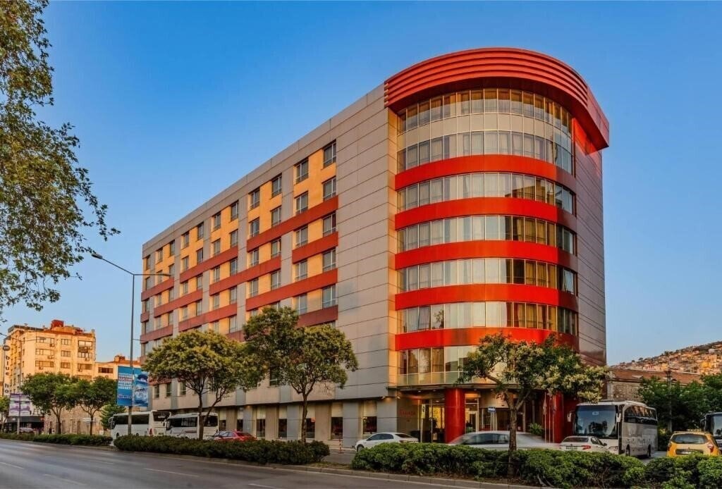 Отель Ramada Plaza by Wyndham Izmir (ex. Ramada Plaza Izmir) 5*