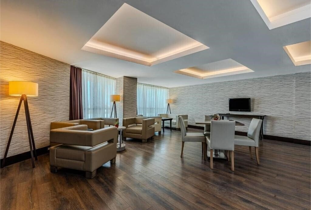 Территория Ramada Plaza by Wyndham Izmir (ex. Ramada Plaza Izmir) 5*