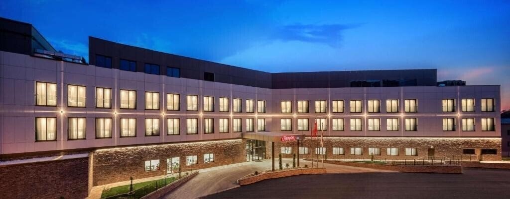 Вид Hampton By Hilton Izmir Aliaga 3*