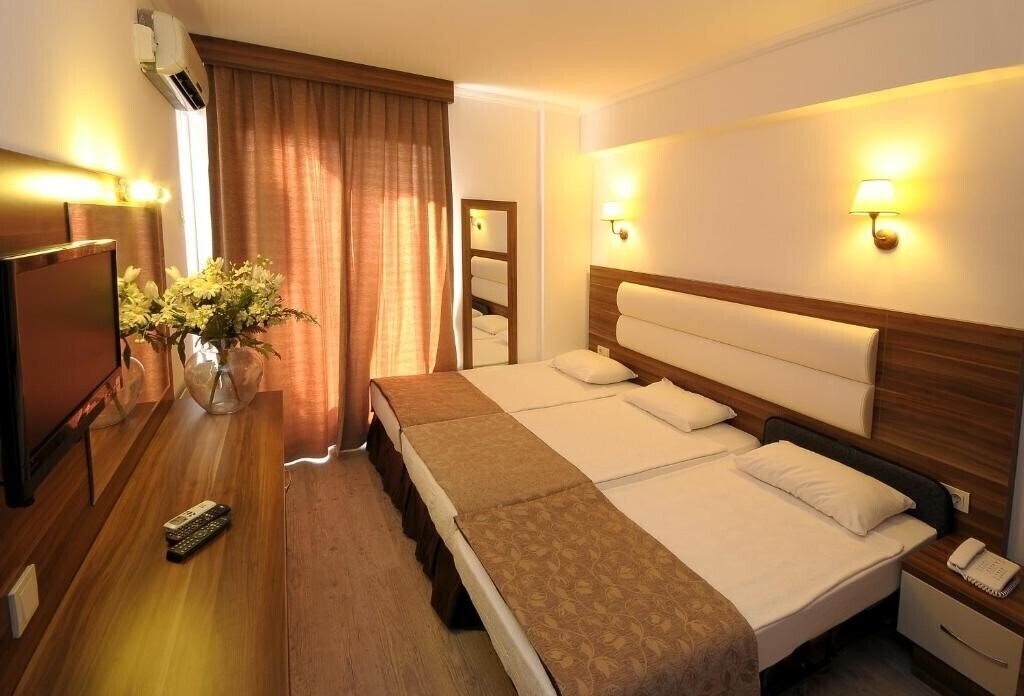 Панорама Albano Hotel 3*