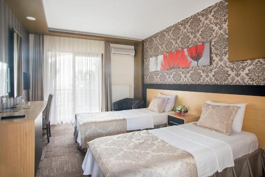 Апартаменти Berksoy Hotel 3*