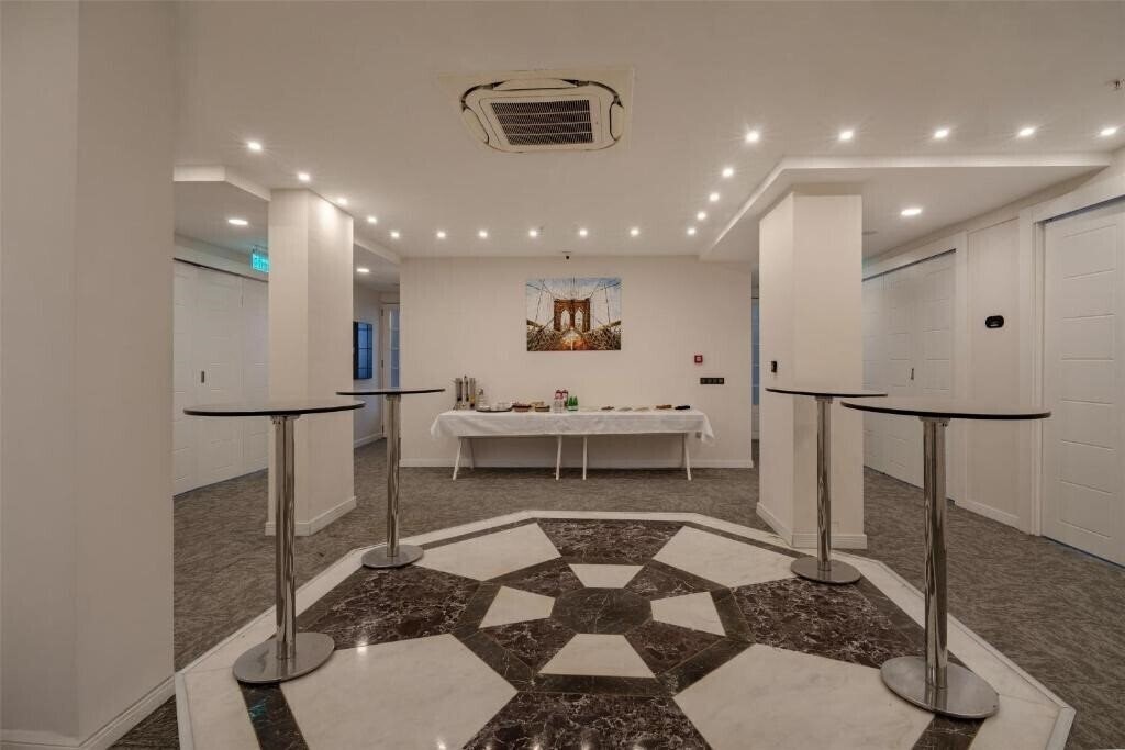 Панорама Best Western Hotel Izmir (ex. Mitte Port Hotel Izmir, Aksan) 4*