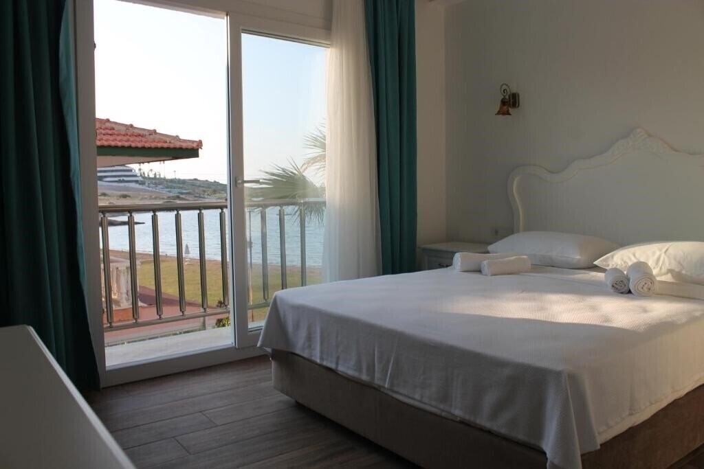 Панорама Alesya Butik Otel 3*