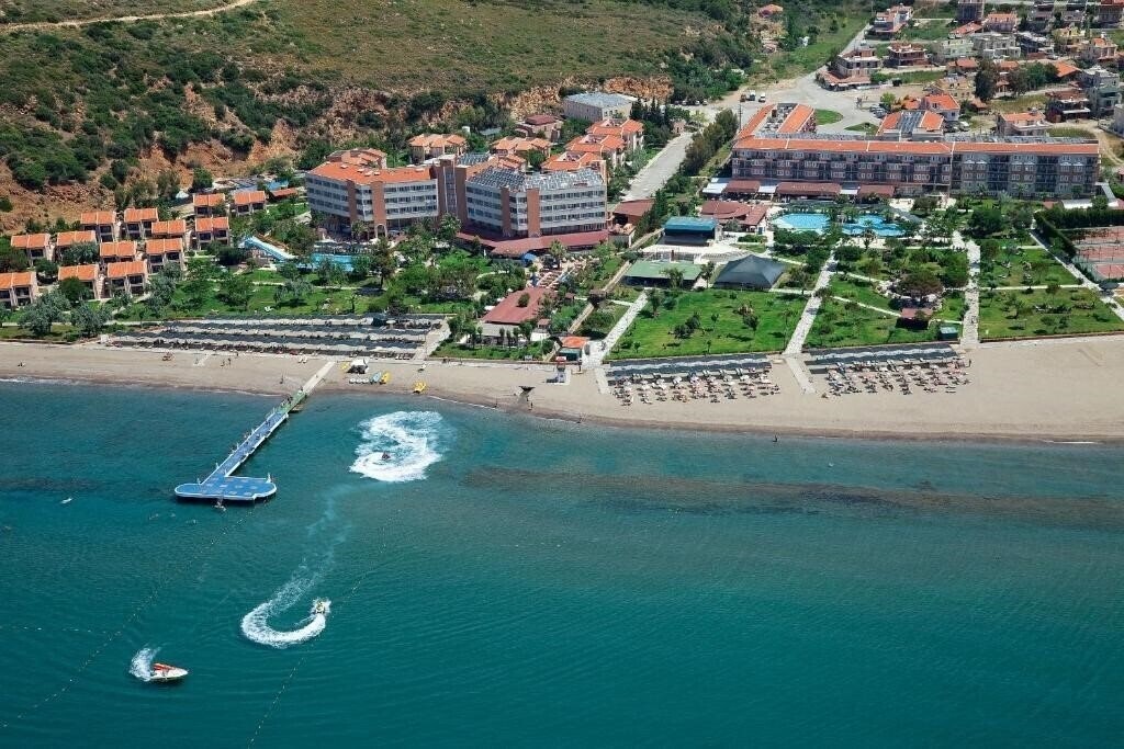 Готель Club Yali Hotels & Resort 5*