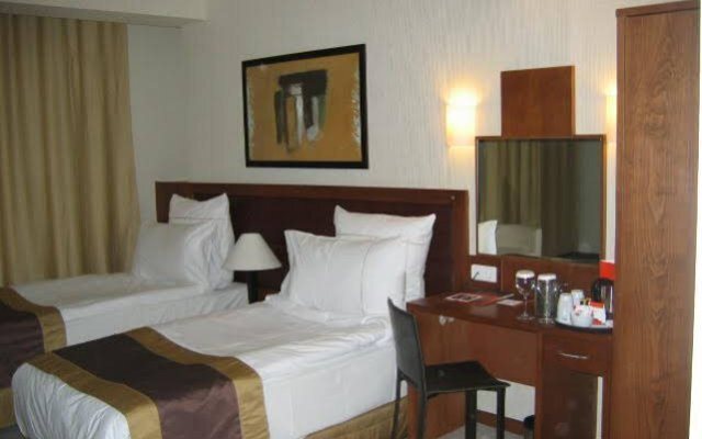 Панорама City One Hotel 5*