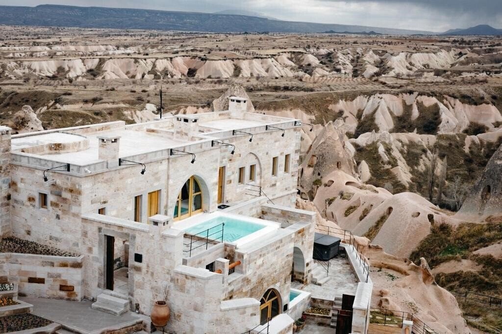 Фото Millstone Cave Suites 5*