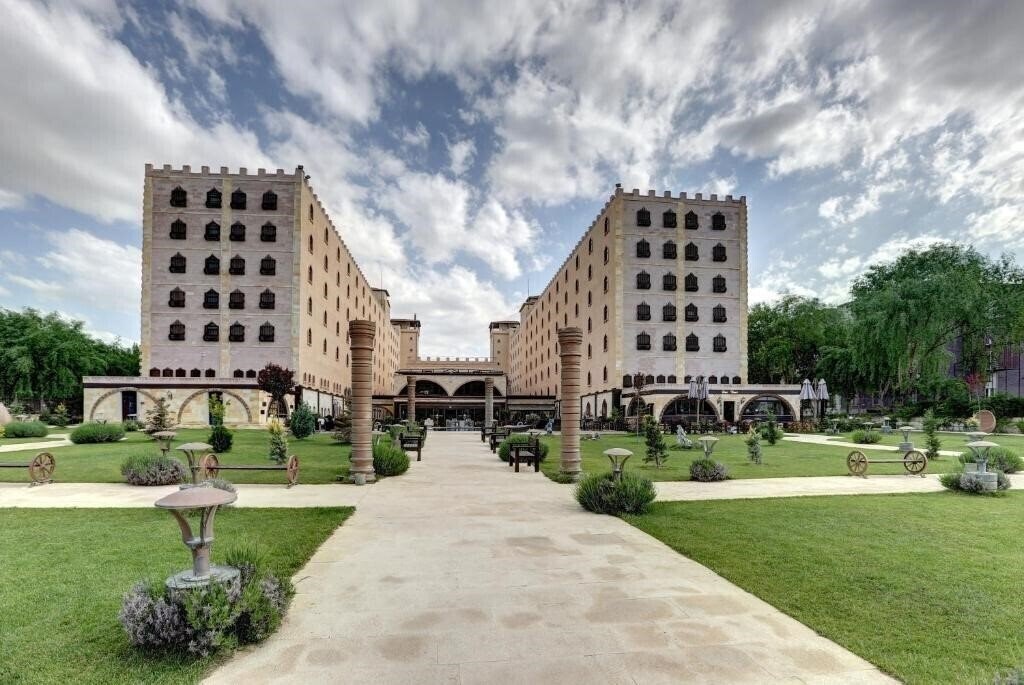 Панорама Suhan Cappadocia Hotel & Spa 5*