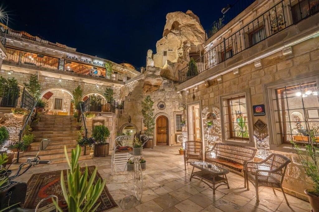 Территория Zara Cave Hotel S-Class 3*