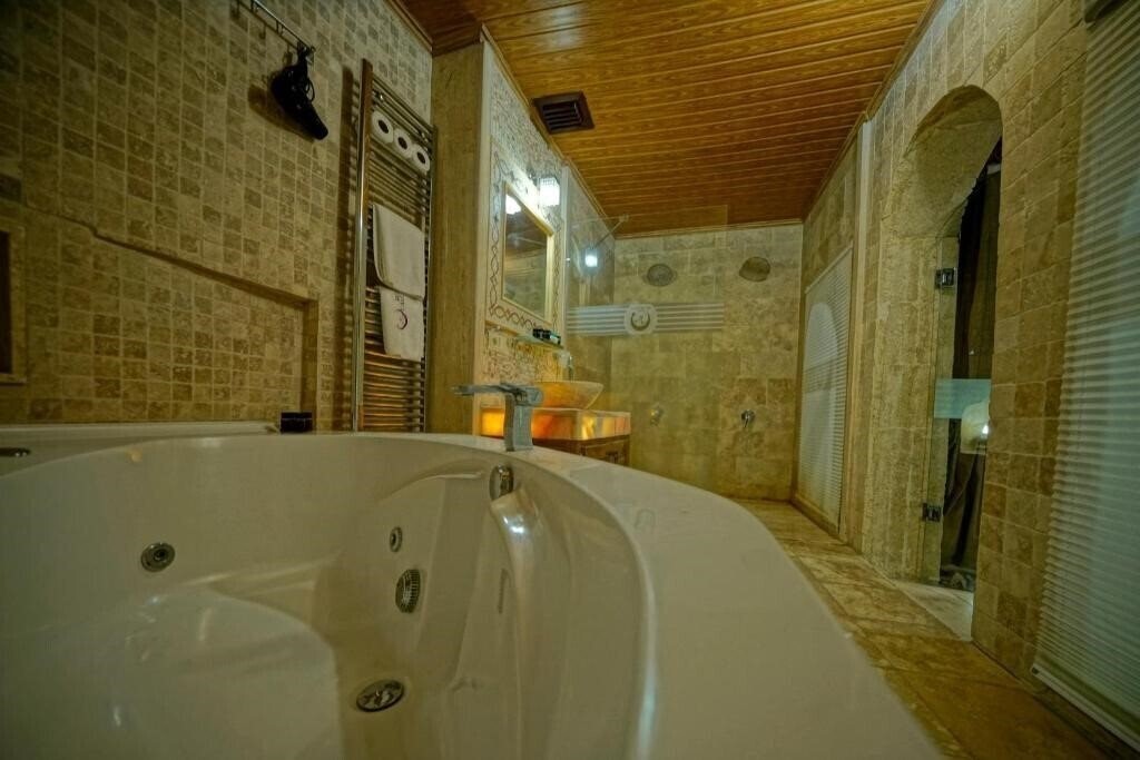Панорама Holiday Cave Hotel (ex. Flintstones Cave) 3*