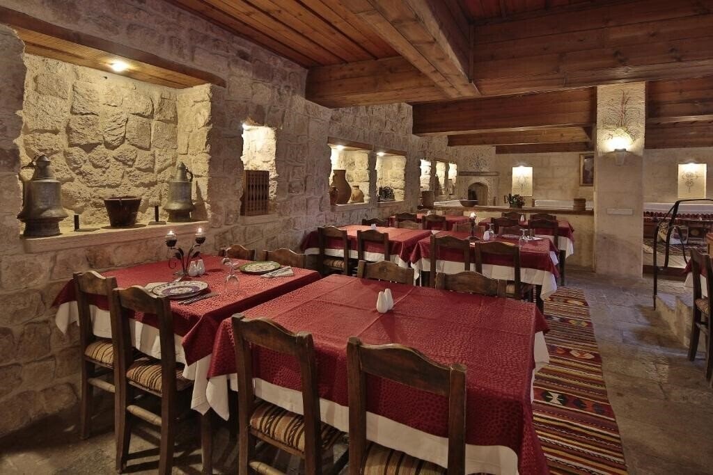 Фото Selcuklu Evi Cave Hotel 3*