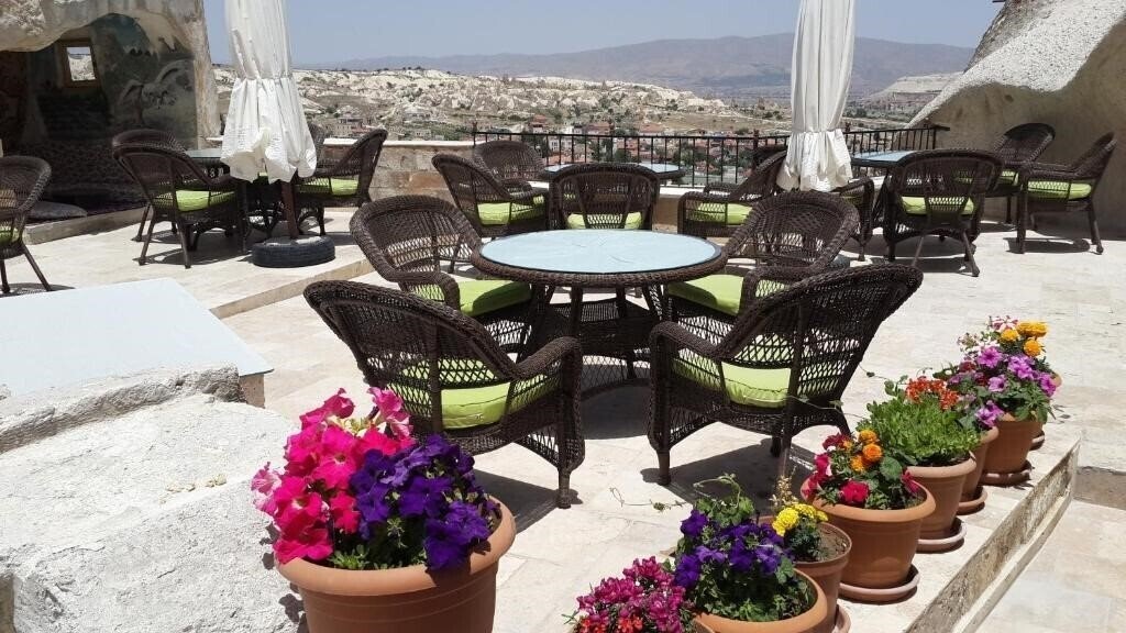 Апартаменти Arif Cave Hotel 3*