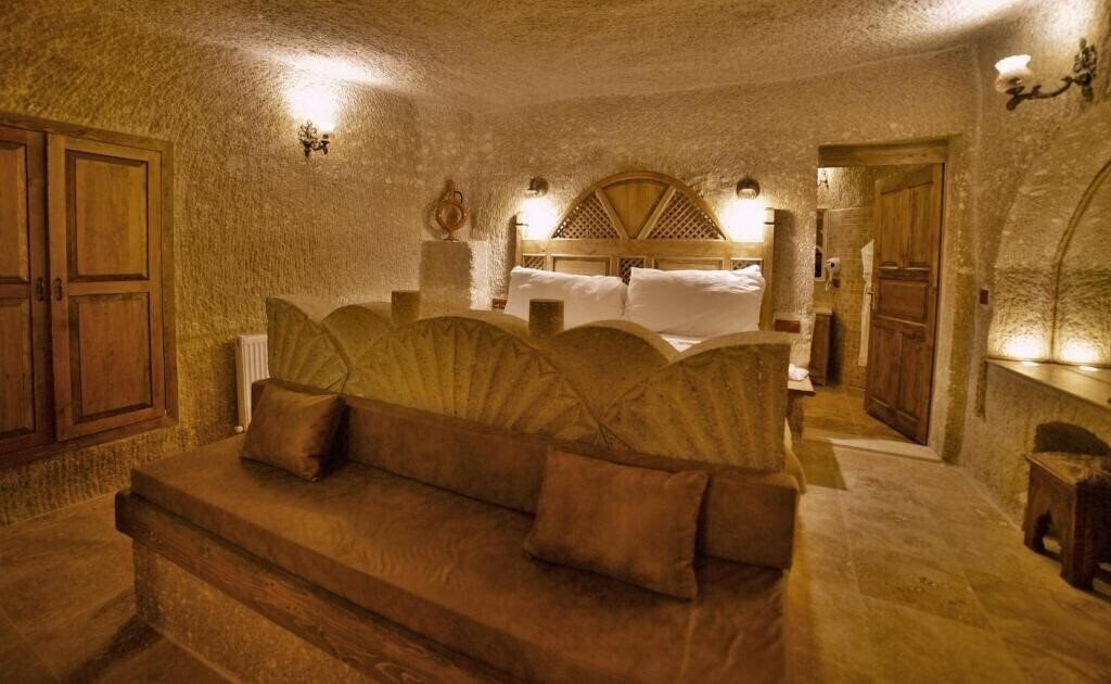 Апартаменты Grand Cave Suites 2*