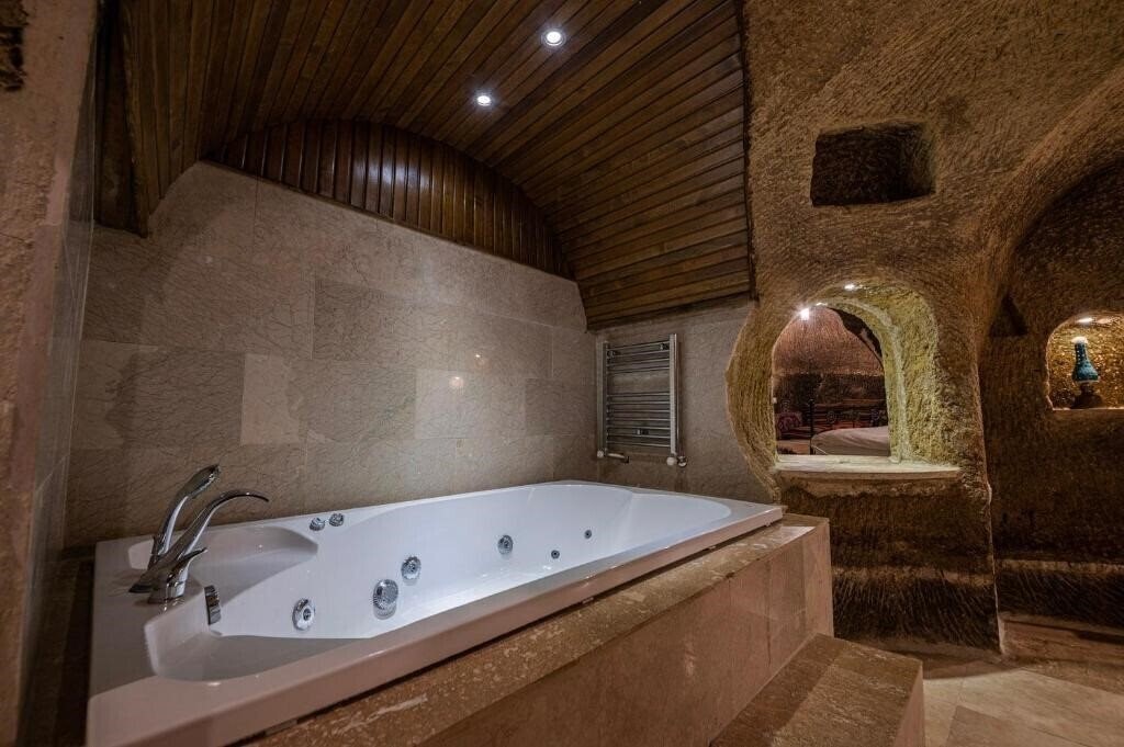 Отель Konak Bezirhane Cave Otel 3*