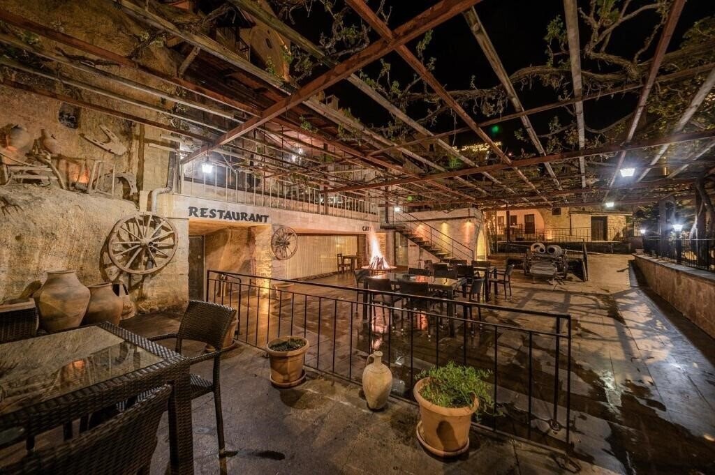 Вид Konak Bezirhane Cave Otel 3*