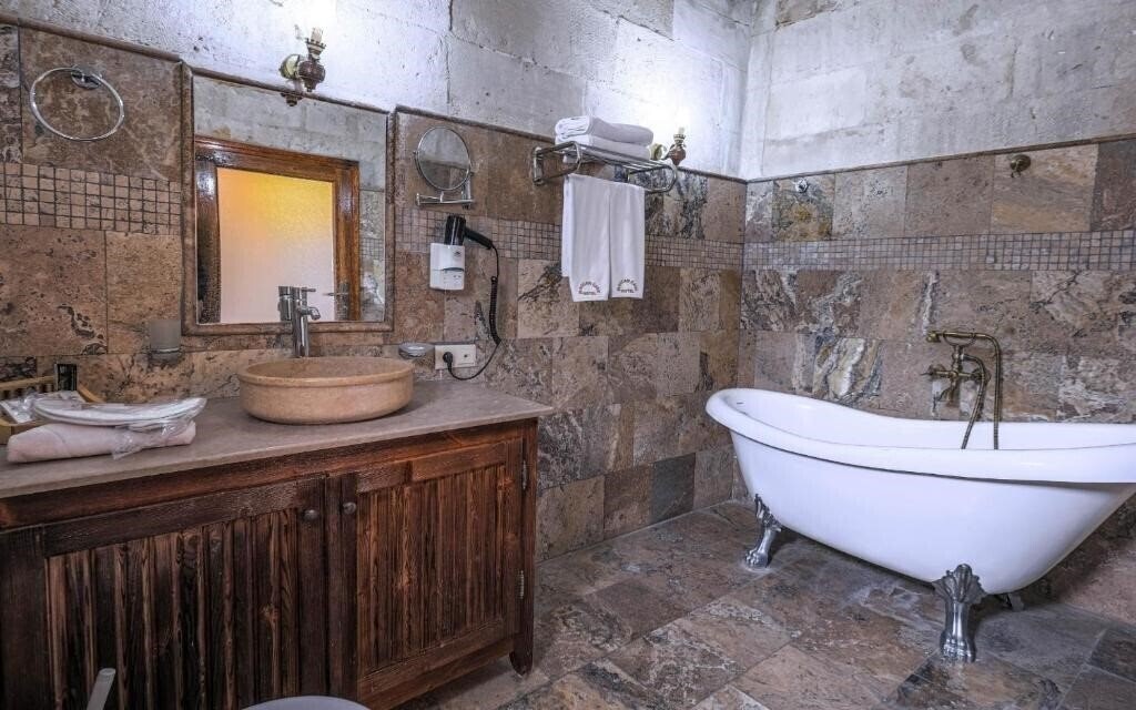 Вид Maccan Cave Hotel 4*