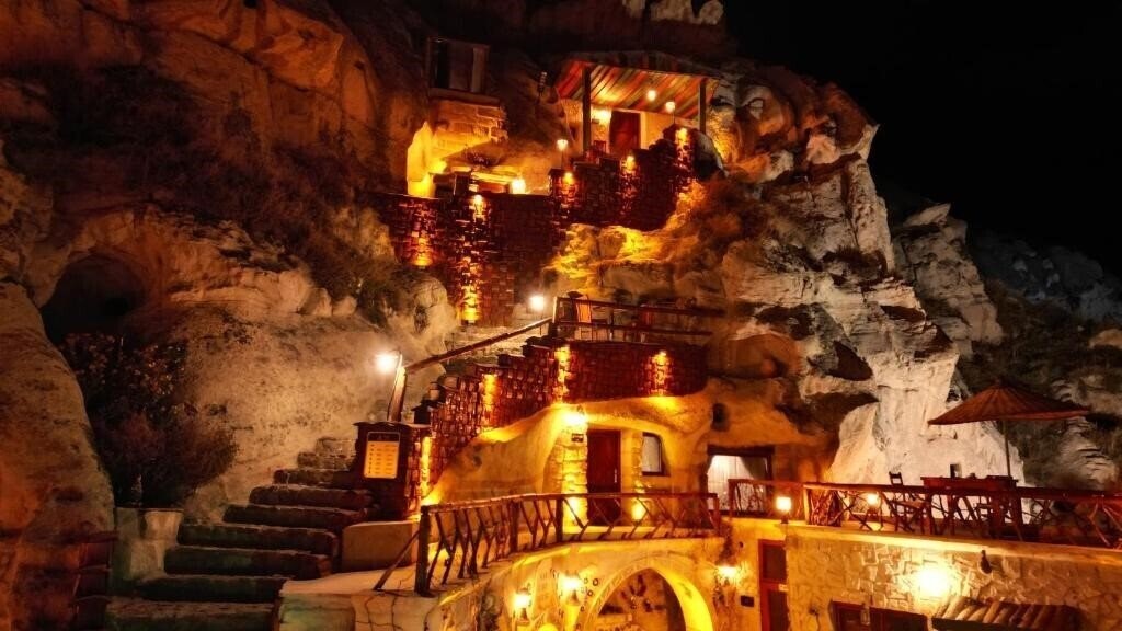 Панорама Nar Cave House 3*