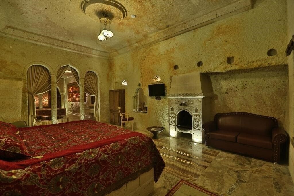 Апартаменти Oread Cave Suites 4*