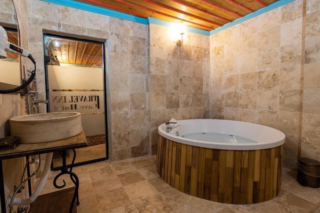 Апартаменты Travel Inn Cave Hotel 3*