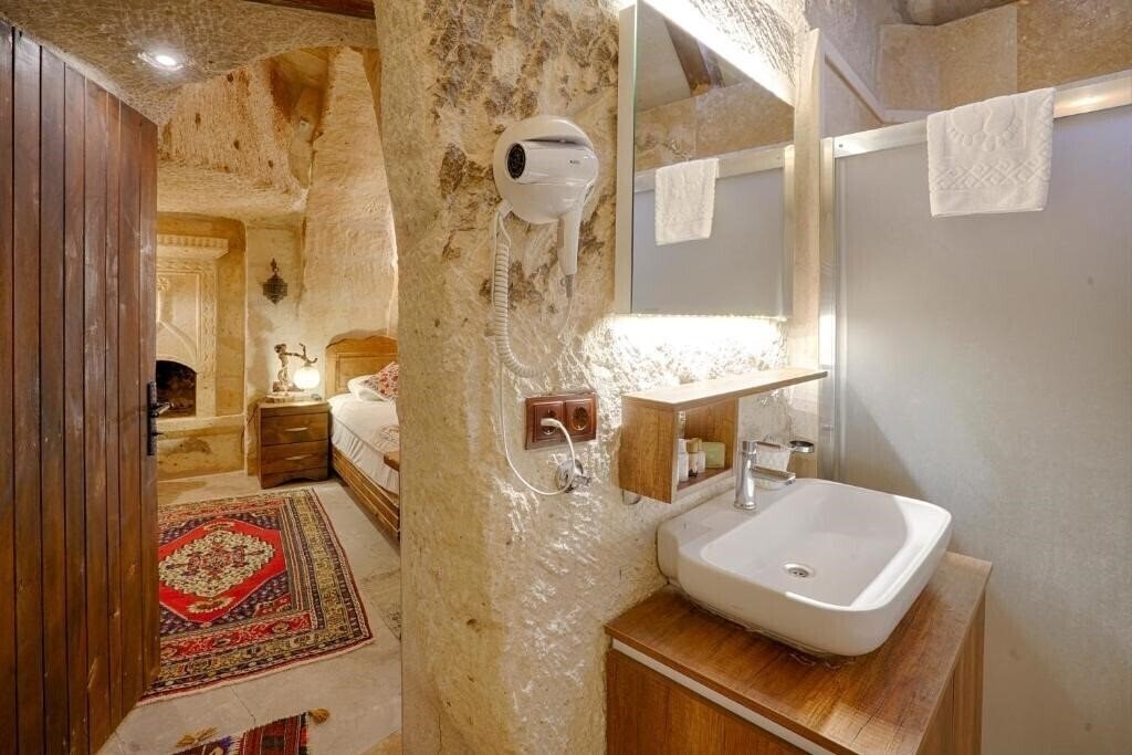 Вид Tulip Cave Suites (ex. Canyon View Hotel) 3*