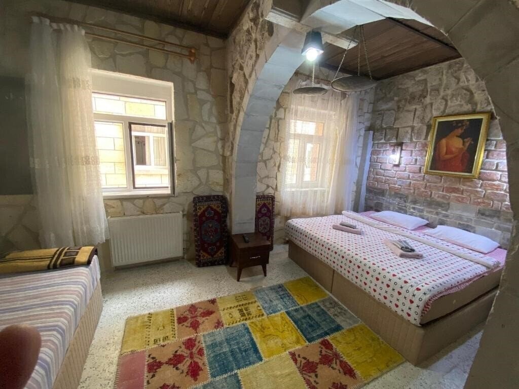 Территория Hotels Crazy Horse (ex. Crazy Horse Hotel, Crazyhorse Hotel) 3*