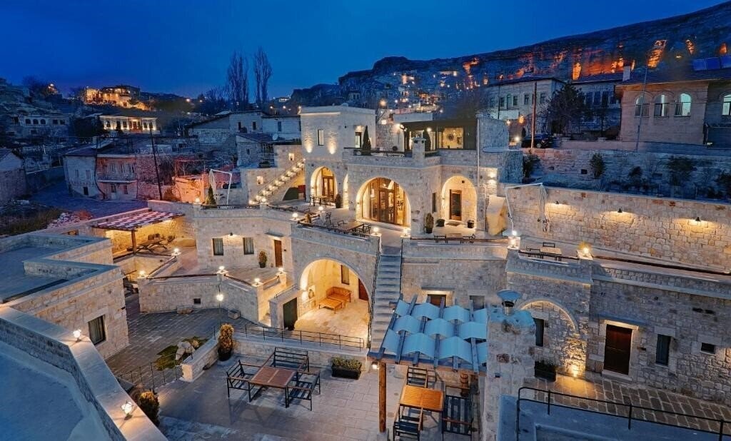 Отель Solem Cave Suites 4*