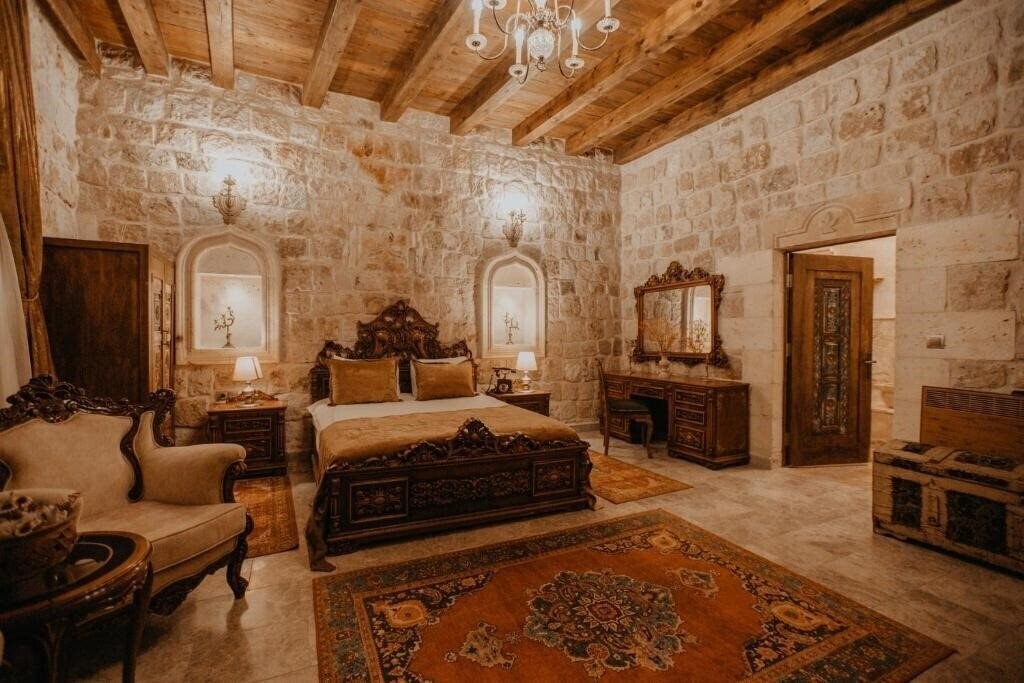 Вид Serenus Cave Suites 4*