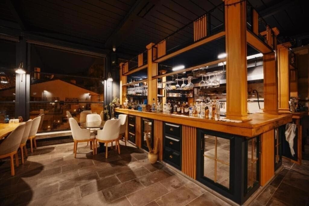 Зображення Misty Cave 2*