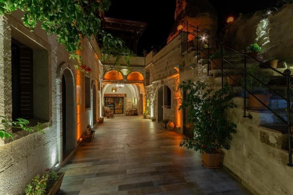 Панорама Vintage Cave House 3*