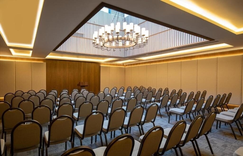 Вид Alden Hotel 3*