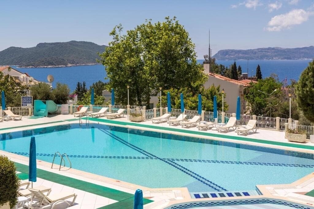 Готель Hotel Club Phellos 3*