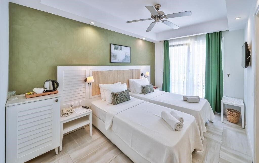 Панорама Livia Hotel - 3*