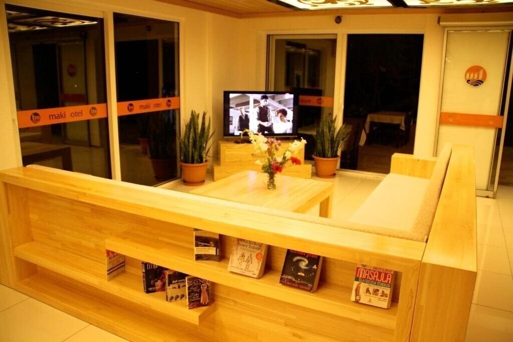 Фотографія Maki Hotel 1 2*