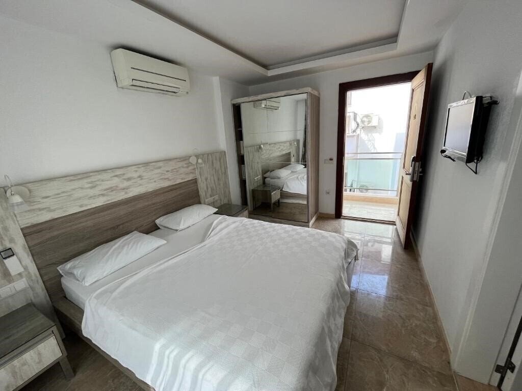 Апартаменти Narr Twin Hotel 2*