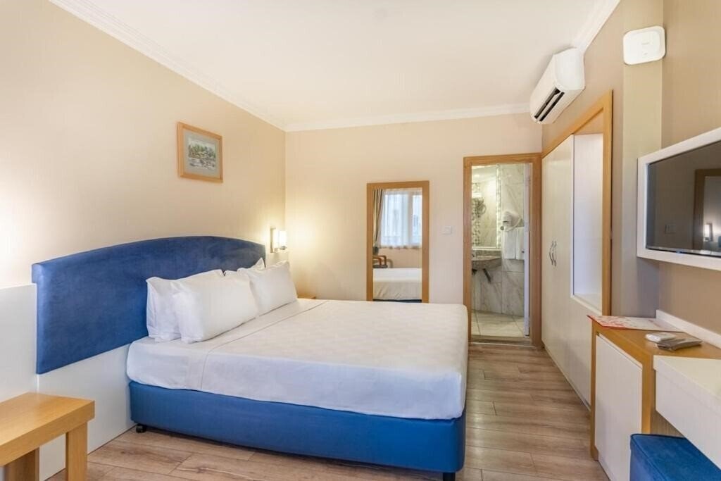 Фото Lancora Beach Hotel 4*