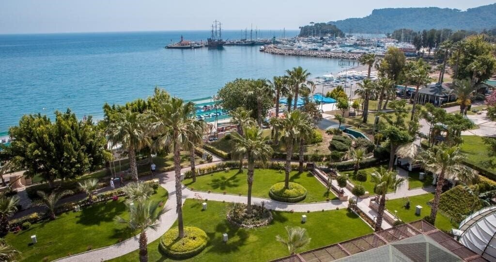 Апартаменты Lancora Beach Hotel 4*