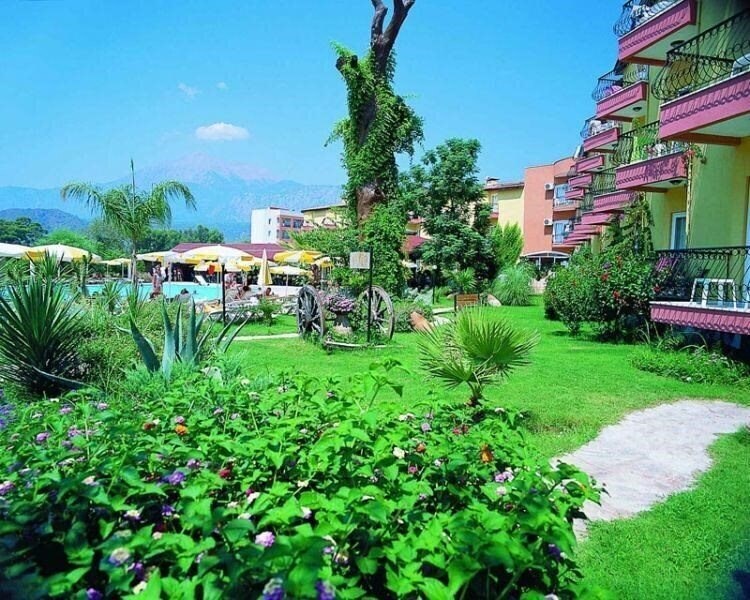 Територія Sunland Beach Hotel 3*