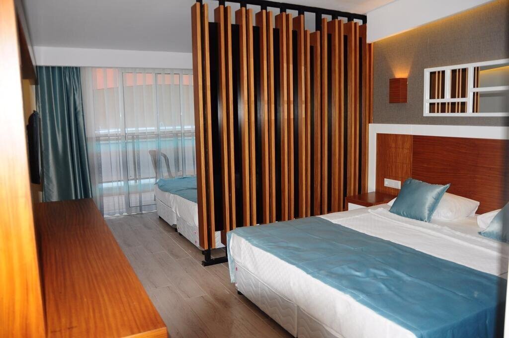 Територія Lavia Hotels Kemer (ex. Maya World Moonlight, Iko Garden Resort) 4*