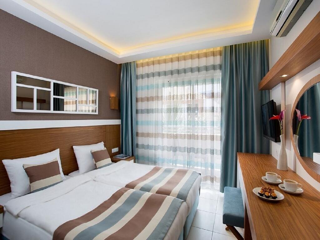 Вид Lavia Hotels Kemer (ex. Maya World Moonlight, Iko Garden Resort) 4*