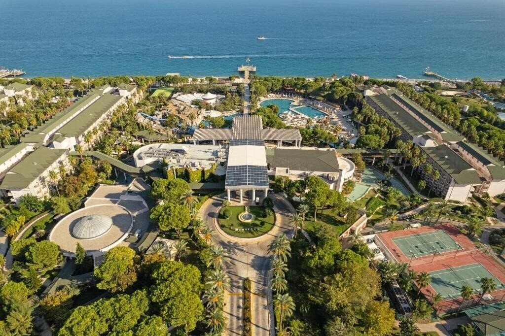 Панорама Dobedan World Palace 5*