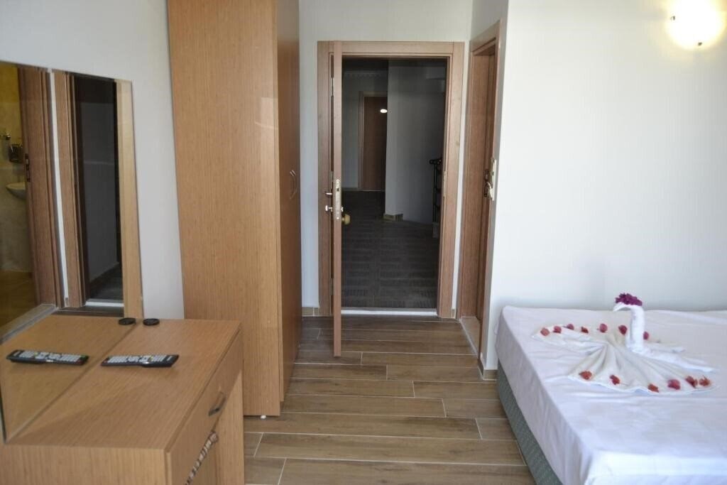 Панорама Britannia Hotel & Villas (ex. Britania Hotel & Villas, Britannia Apart & Villas Hotel) 3*