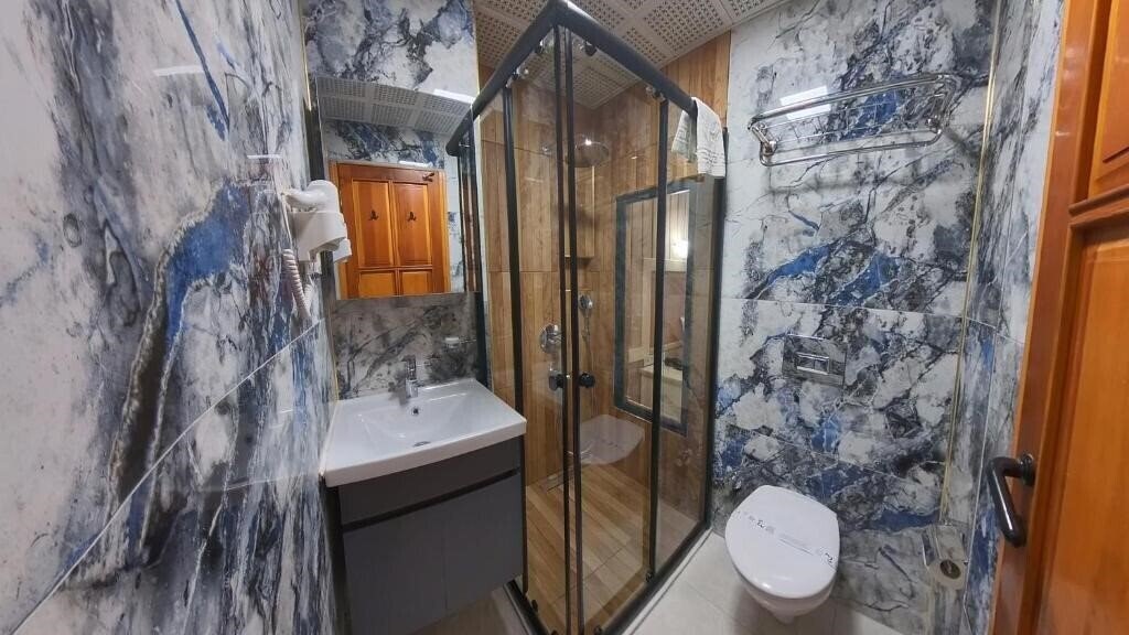 Территория Mr Crane Hotel 4*