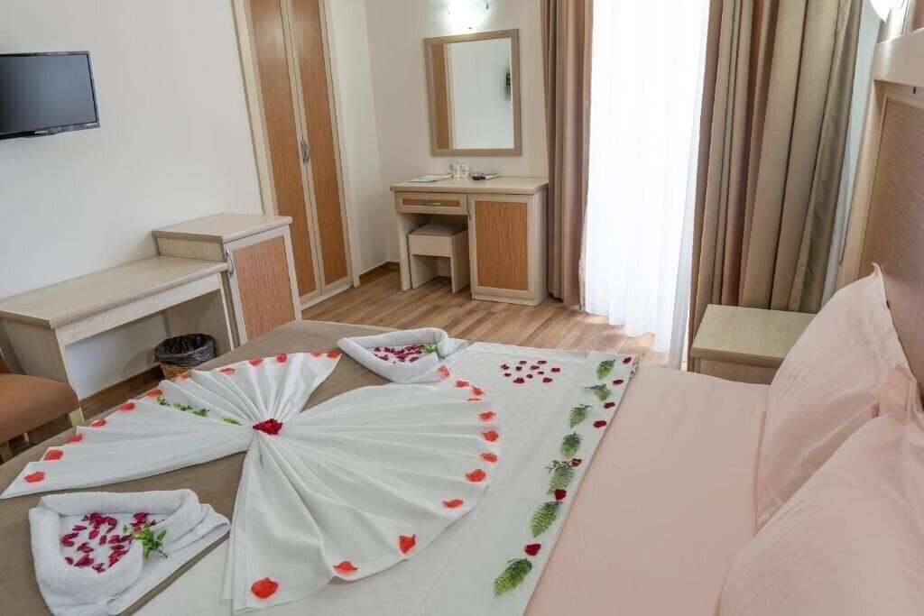 Картинка Mr Crane Hotel 4*