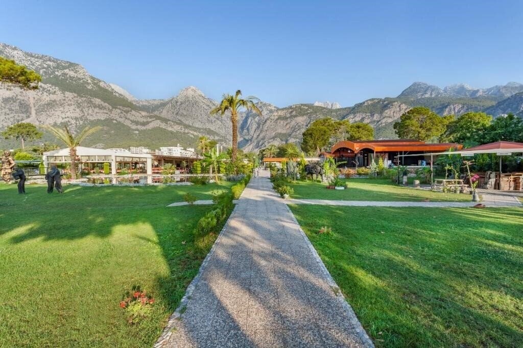 Картинка Club Hotel Belpinar 4*